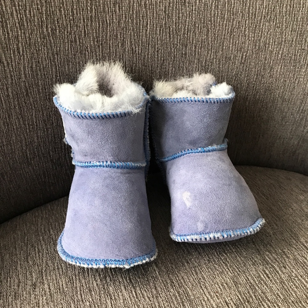 Size 12 m infant ugg boots